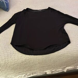 Vince  M cotton/  silk tee long sleeve excellent condition hand wash cold